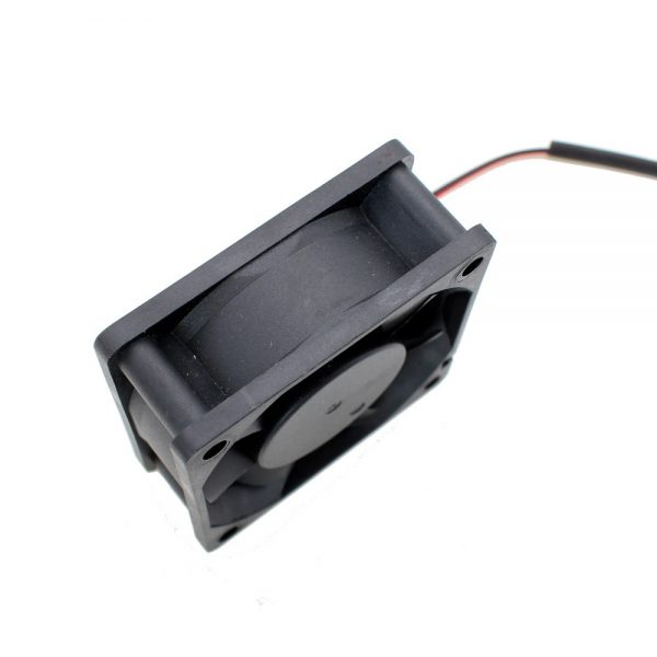 DFS0612M-Industrial-Cooling-Fan-used-in-400W-switching-power-supplies-S-400.jpg